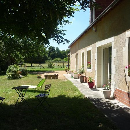 Chambre d'hôte en Vallée du Loir - Elevage des Rosiers Bazouges-sur-le-Loir Esterno foto
