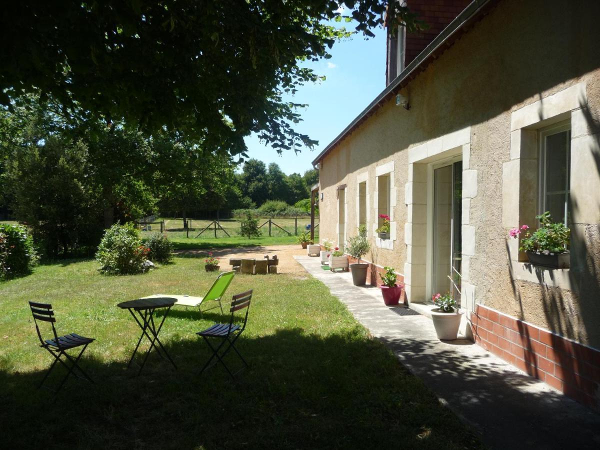 Chambre d'hôte en Vallée du Loir - Elevage des Rosiers Bazouges-sur-le-Loir Esterno foto