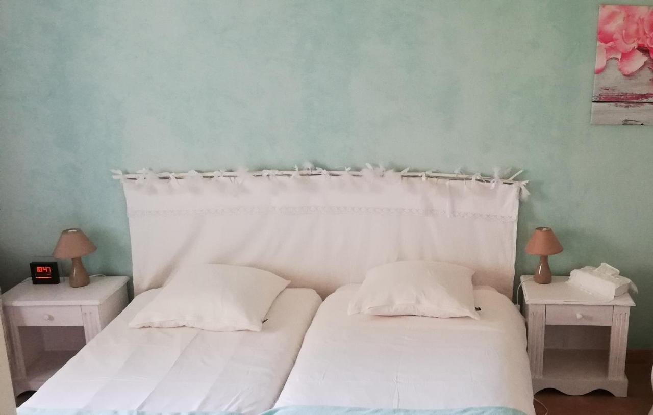 Chambre d'hôte en Vallée du Loir - Elevage des Rosiers Bazouges-sur-le-Loir Esterno foto