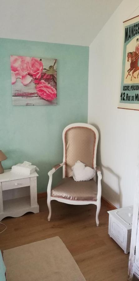 Chambre d'hôte en Vallée du Loir - Elevage des Rosiers Bazouges-sur-le-Loir Esterno foto